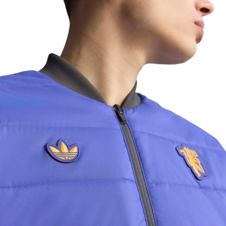 chaqueta-adidas-manchester-united-icons-fanswear-2025-2026-utility-black-semi-night-flash-3
