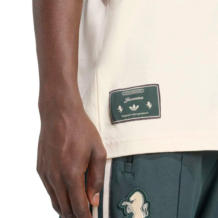 camiseta-adidas-juventus-icons-fanswear-2025-2026-ecru-tint-3