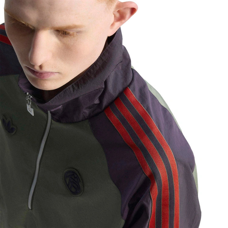 sudadera-adidas-fc-bayern-icons-fanswear-2025-2026-base-green-aurora-black-2