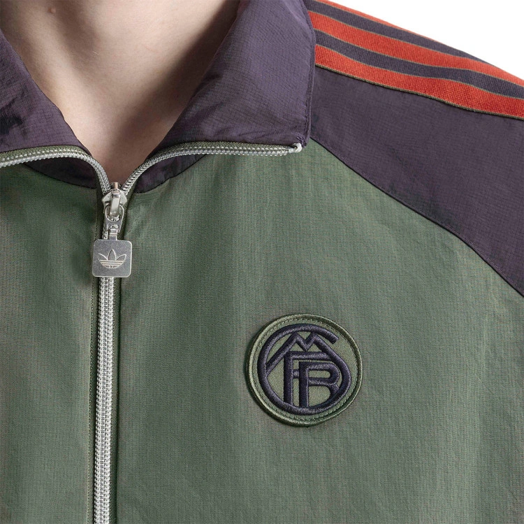 sudadera-adidas-fc-bayern-icons-fanswear-2025-2026-base-green-aurora-black-4