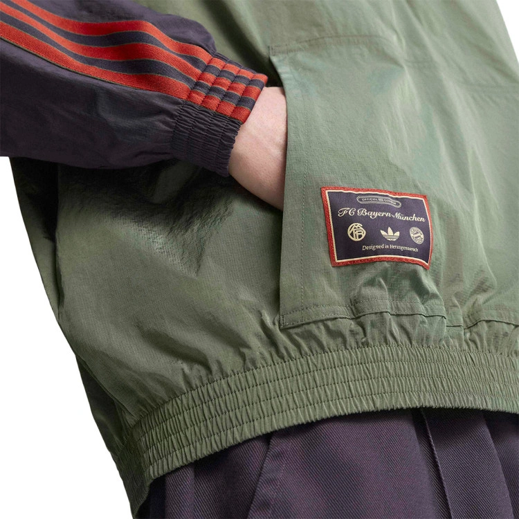 sudadera-adidas-fc-bayern-icons-fanswear-2025-2026-base-green-aurora-black-6