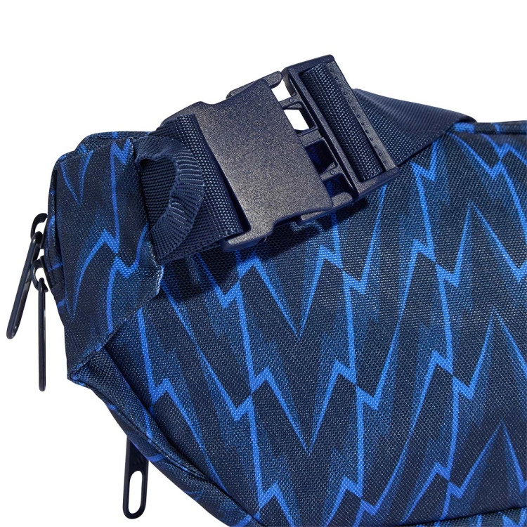 saco-adidas-arsenal-fc-2025-2026-night-indigo-hi-res-blue-grey-two-3