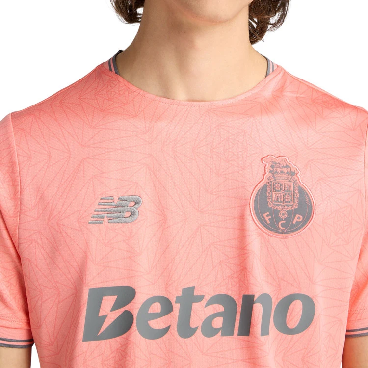 camiseta-new-balance-fc-porto-segunda-equipacion-2025-2026-pink-3