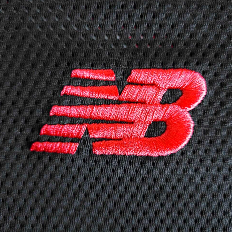 chaqueta-new-balance-bayern-leverkusen-pre-match-2025-2026-black-3