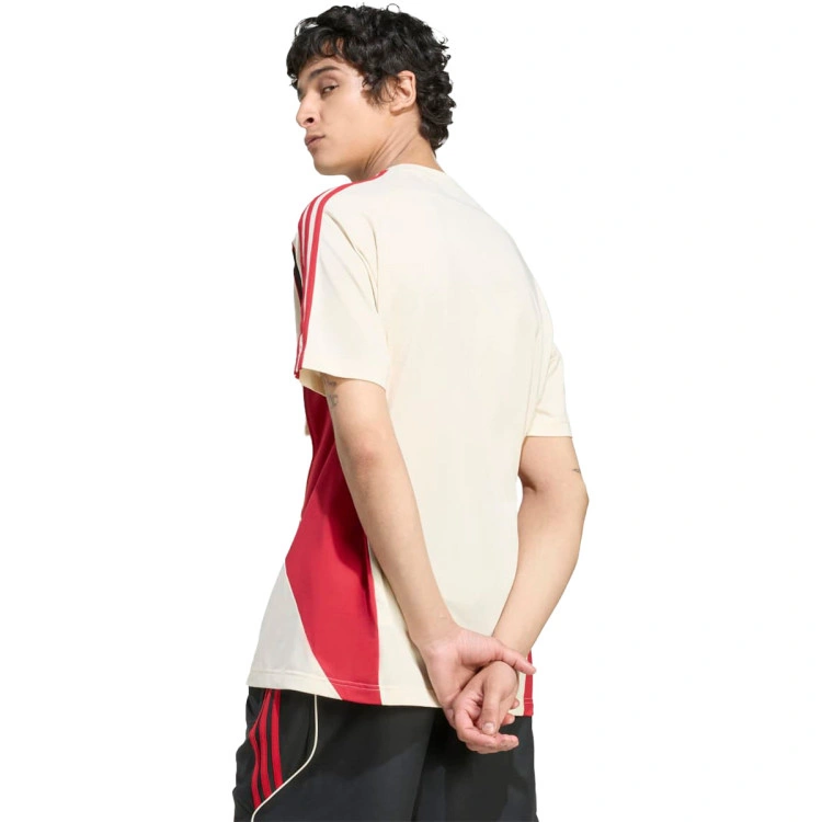 camiseta-adidas-liverpool-fc-urban-purist-fanswear-2025-2026-wonder-white-1