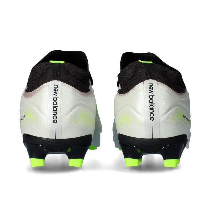 bota-new-balance-tekela-team-low-laced-fg-v5-blanco-4