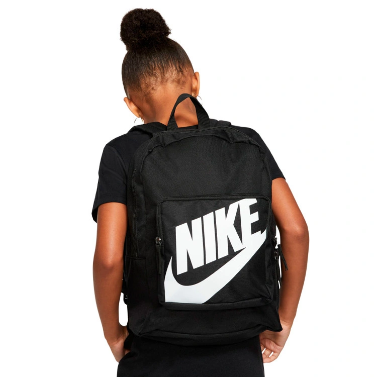 mochila-nike-nike-classic-16l-black-white-4