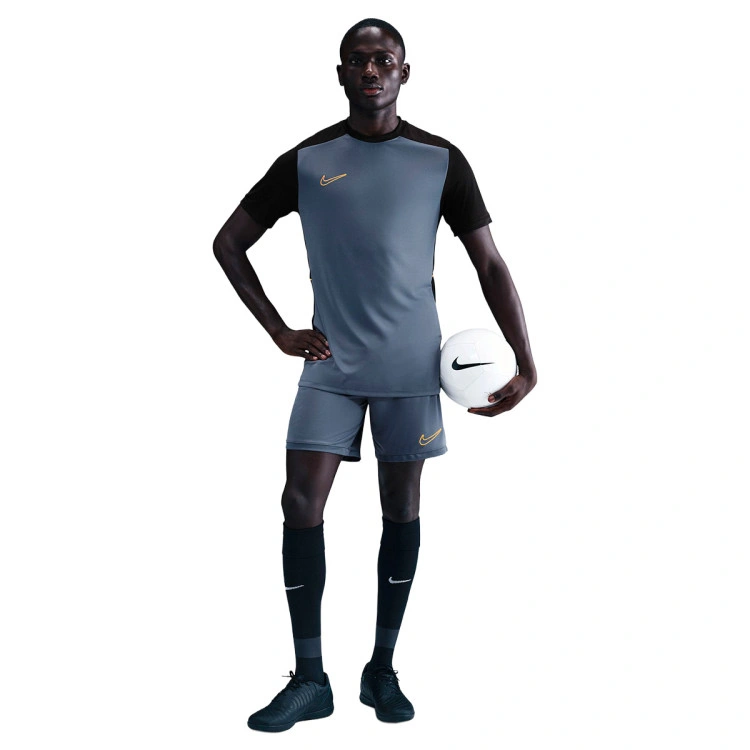 pantalon-corto-nike-academy-diffused-blue-black-university-gold-4