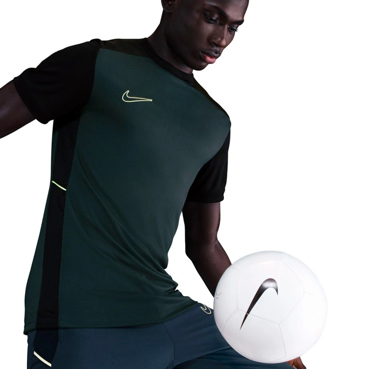 camiseta-nike-academy-diffused-blue-black-university-gold-2