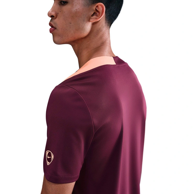 camiseta-nike-dri-fit-strike-bordeaux-bordeaux-orange-pulse-3