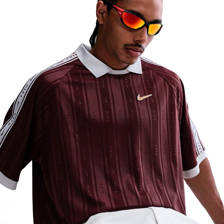 camiseta-nike-sportswear-city-side-burgundy-crush-2