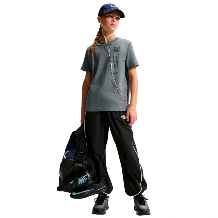 camiseta-nike-fc-barcelona-fanswear-2025-2026-nino-smoke-grey-4