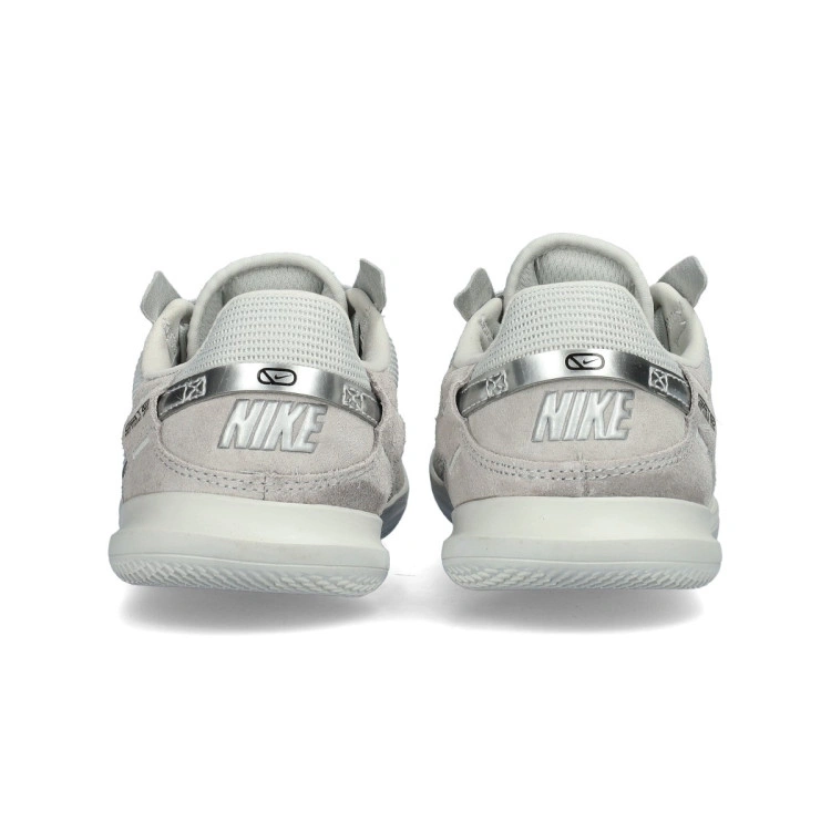 zapatilla-nike-nike-streetgato-nino-smoke-grey-metallic-silver-photon-dust-4