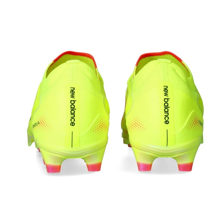 bota-new-balance-tekela-v5-elite-1st-edition-yellow-4