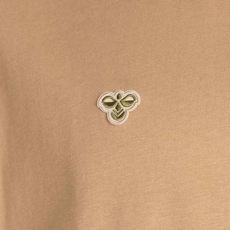 camiseta-hummel-real-betis-training-2025-2026-marron-4