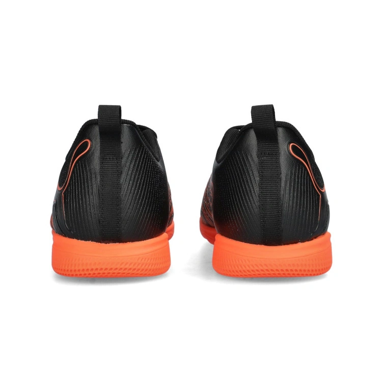 zapatilla-puma-future-9-play-it-kinder-negro-4