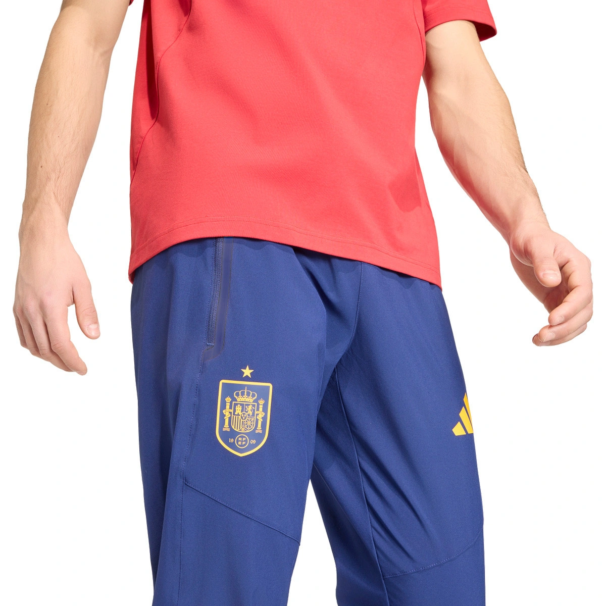 pantalon-largo-adidas-espana-vis-tech-fanswear-mundial-2026-dark-blue-2
