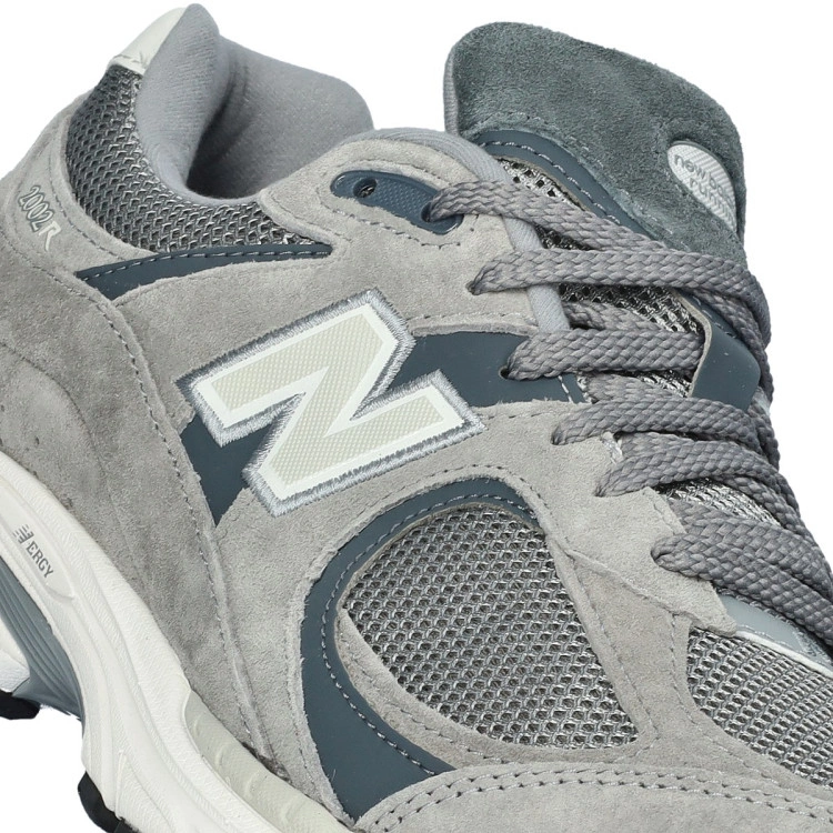 zapatilla-new-balance-2002r-gris-7