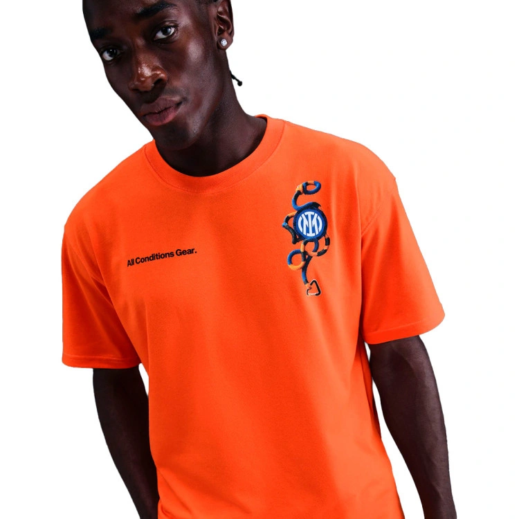 camiseta-nike-inter-milan-fanswear-2025-2026-safety-orange-0