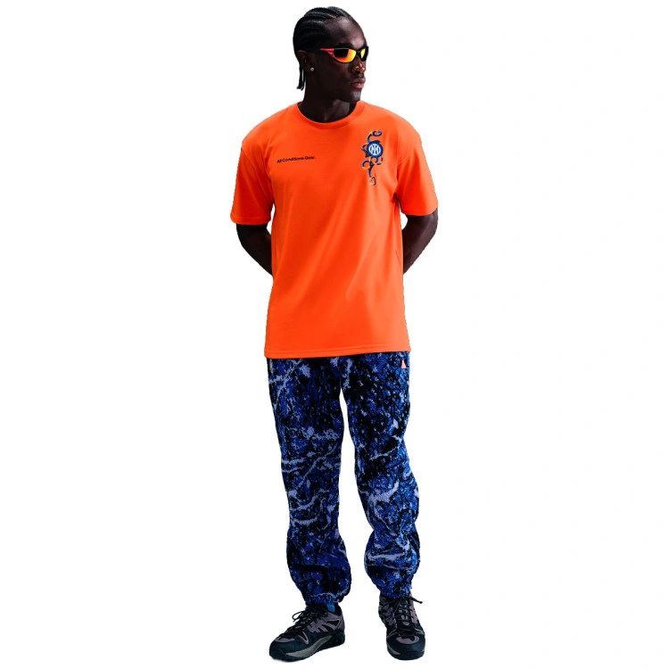 camiseta-nike-inter-milan-fanswear-2025-2026-safety-orange-2