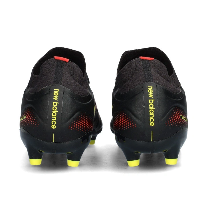 bota-new-balance-tekela-team-low-laced-mg-v5-negro-4