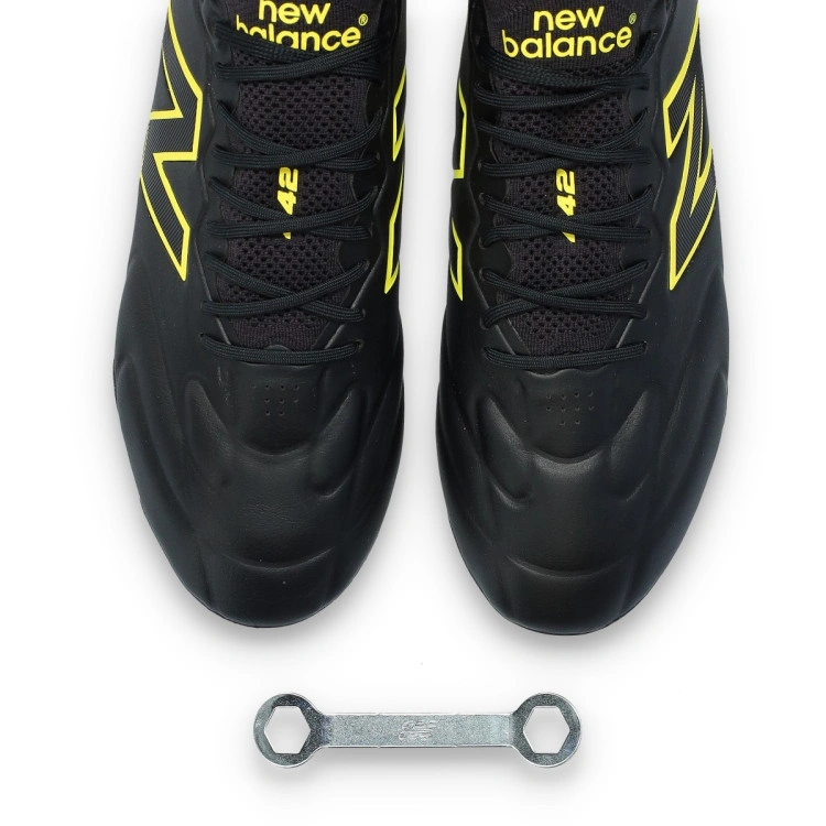 bota-new-balance-442-knit-elite-sg-v3-black-yellow-6