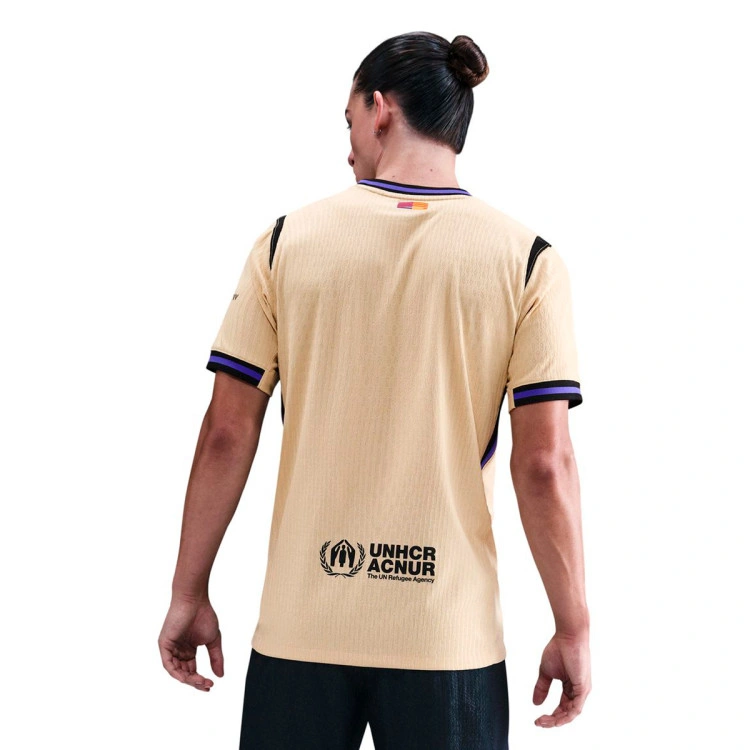 camiseta-nike-fc-barcelona-segunda-equipacion-authentic-2025-2026-gold-1