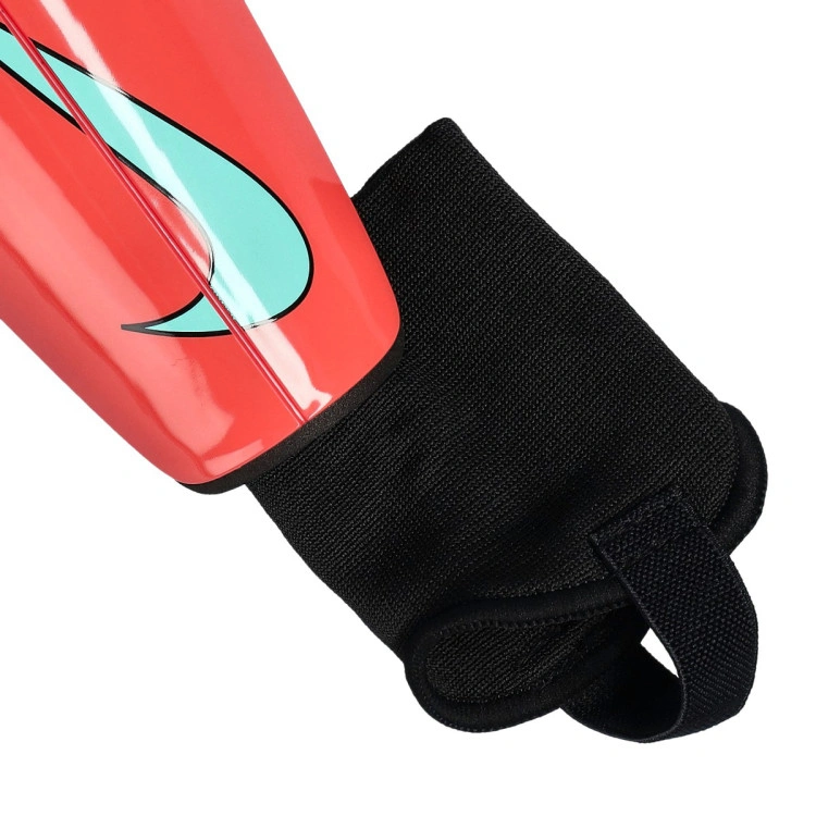 espinillera-nike-kids-charge-guard-shinpads-rojo-2