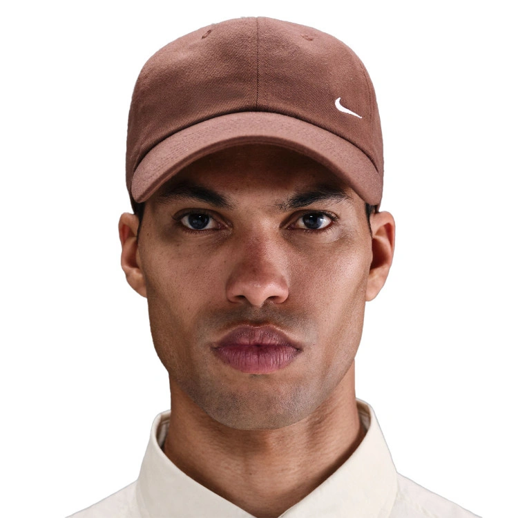 gorra-nike-club-swoosh-lt-fauna-brown-3