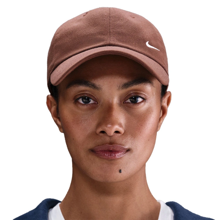 gorra-nike-club-swoosh-lt-fauna-brown-4