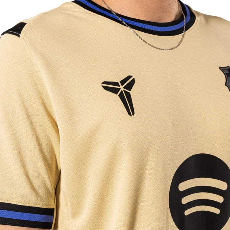 camiseta-nike-lamine-yamal-fc-barcelona-segunda-equipacion-x-kobe-2025-2026-gold-4