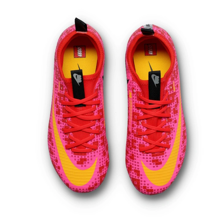 bota-nike-air-zoom-mercurial-vapor-academy-fgmg-x-lego-col-gs-nino-hyper-pink-univ-gold-green-strike-black-mtlc-5