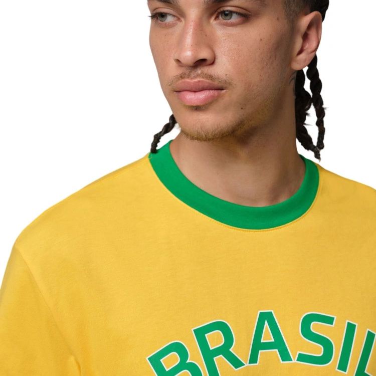 camiseta-nike-brasil-fanswear-mundial-2026-varsity-maize-lucky-green-3