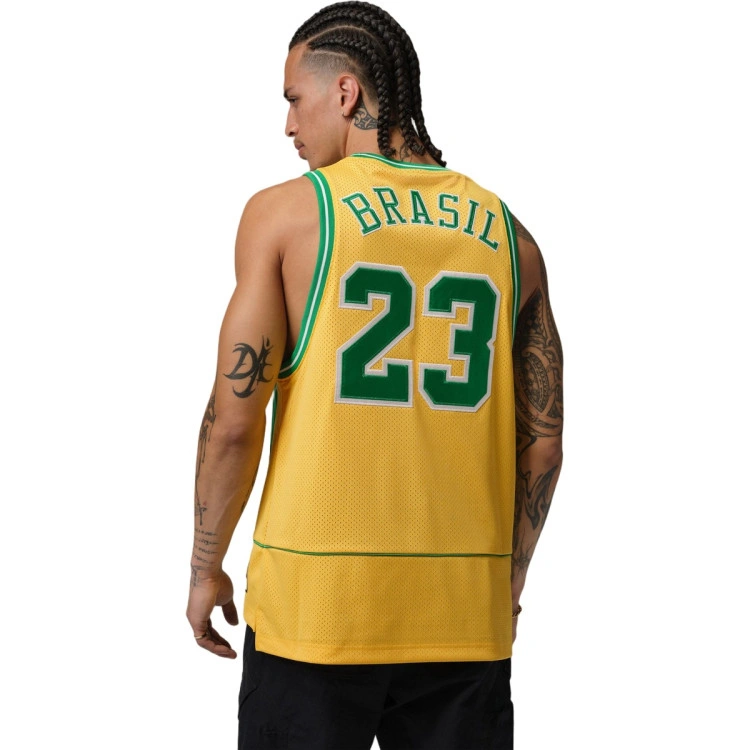 camiseta-nike-brasil-fanswear-mundial-2026-varsity-maize-lucky-green-1