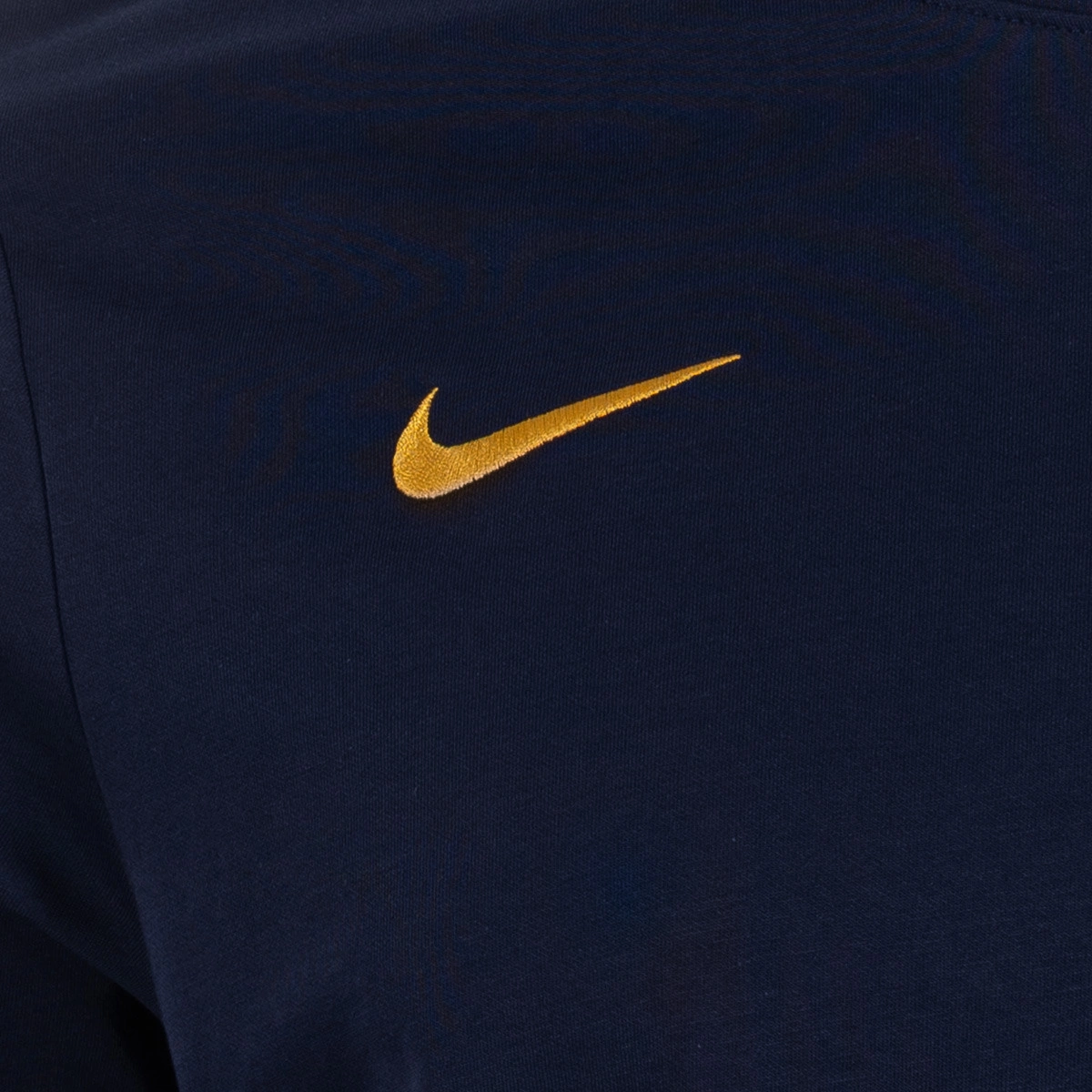 camiseta-nike-fc-barcelona-fanswear-2026-2027-blackened-blue-blackened-blue-noble-red-miner-3