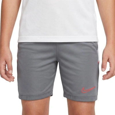 Short Academy 25 Niño