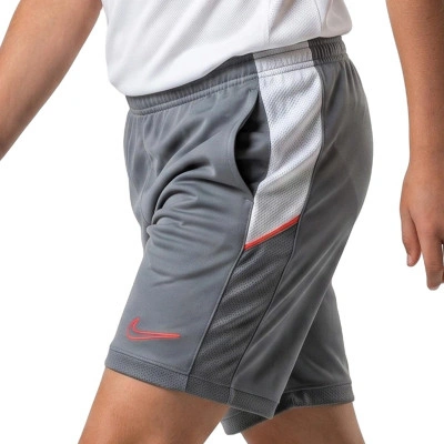 Short Academy 25 Niño