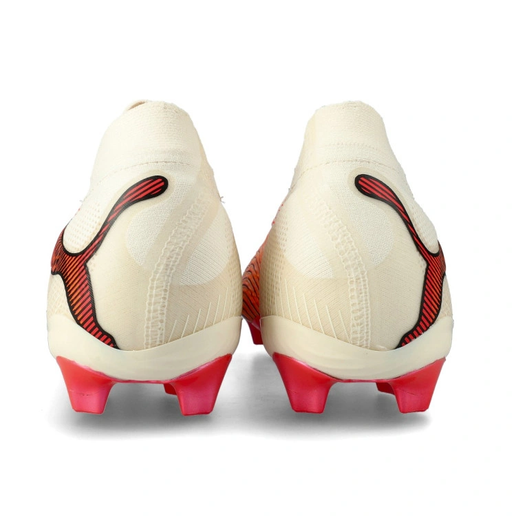 bota-puma-future-9-ultimate-fg-mujer-sugared-almond-white-ultra-red-4
