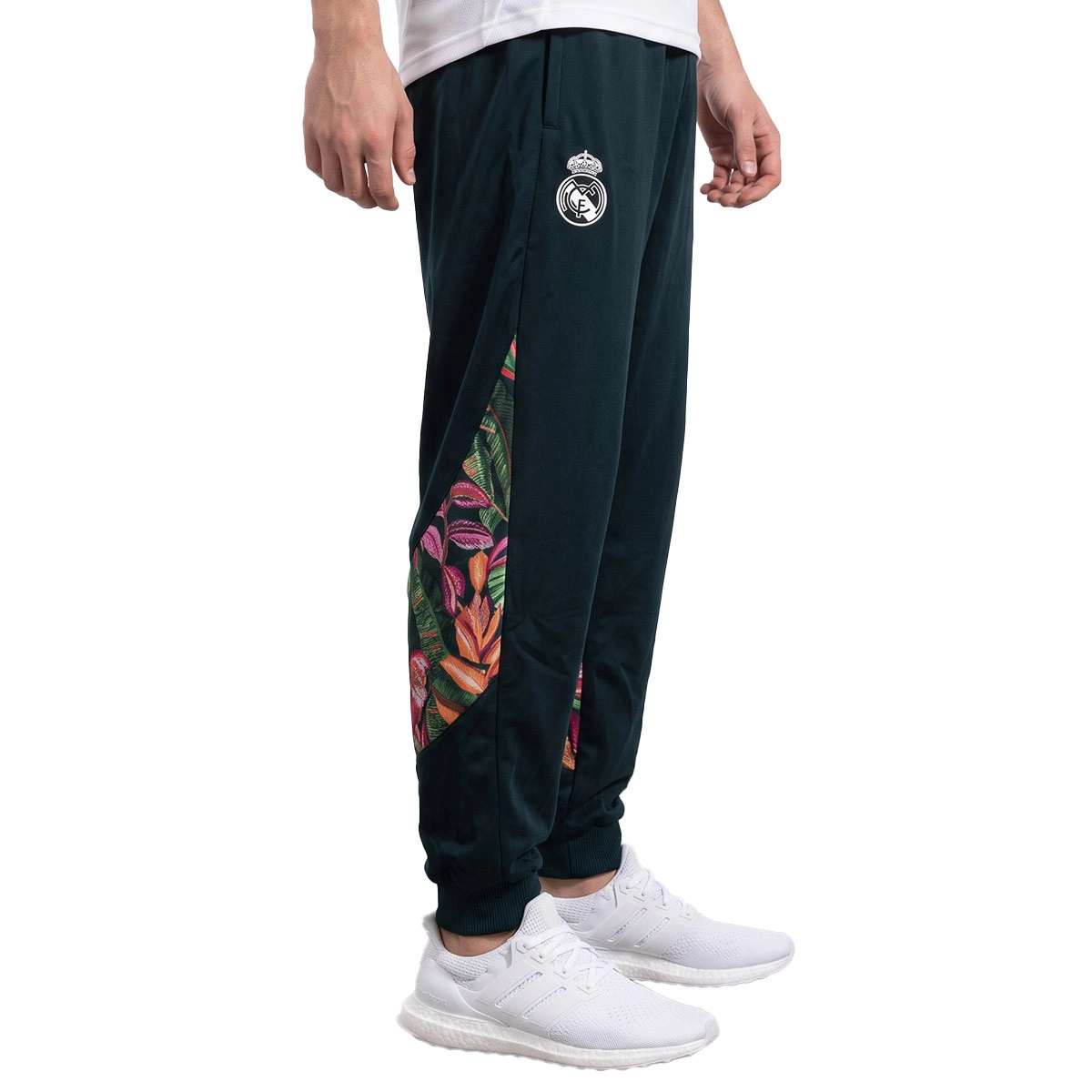 pantalon-largo-adidas-real-madrid-fanswear-2026-2027-blanco-1