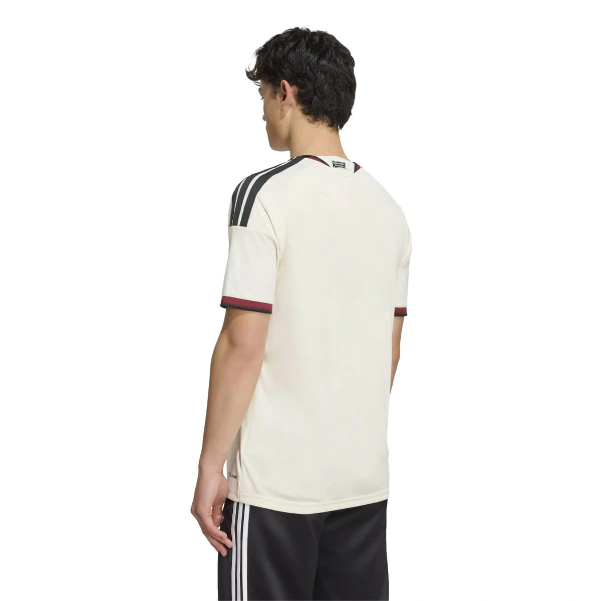 camiseta-adidas-manchester-united-tercera-equipacion-2026-2027-ivory-1