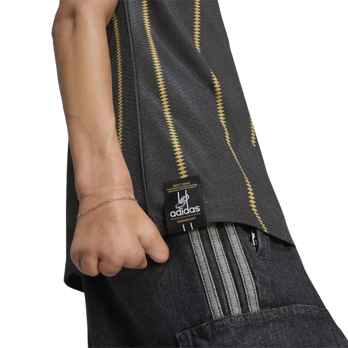 camiseta-adidas-germany-dfb-tercera-equipacion-2026-2027-black-3