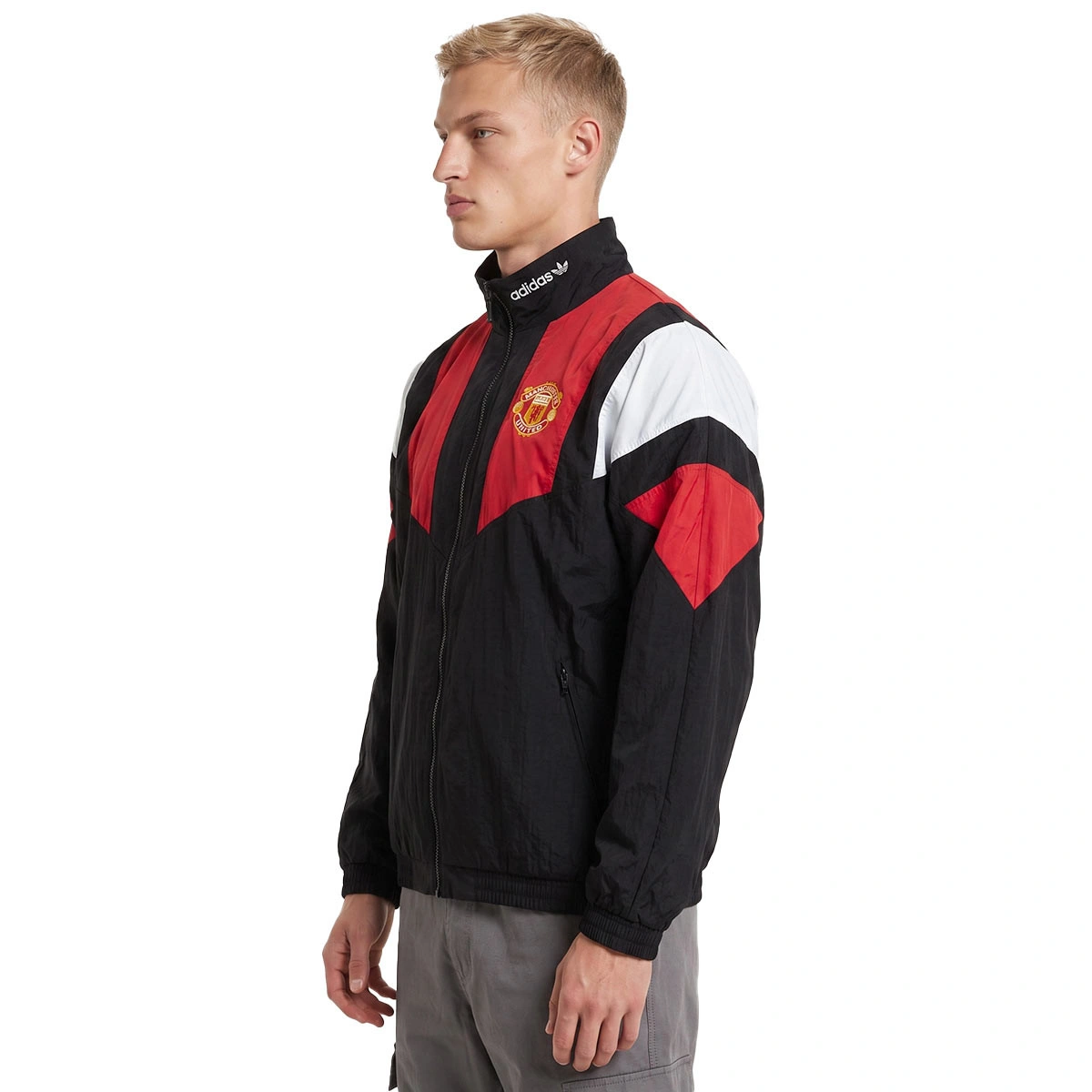 chaqueta-adidas-manchester-united-fanswear-2026-2027-negro-2