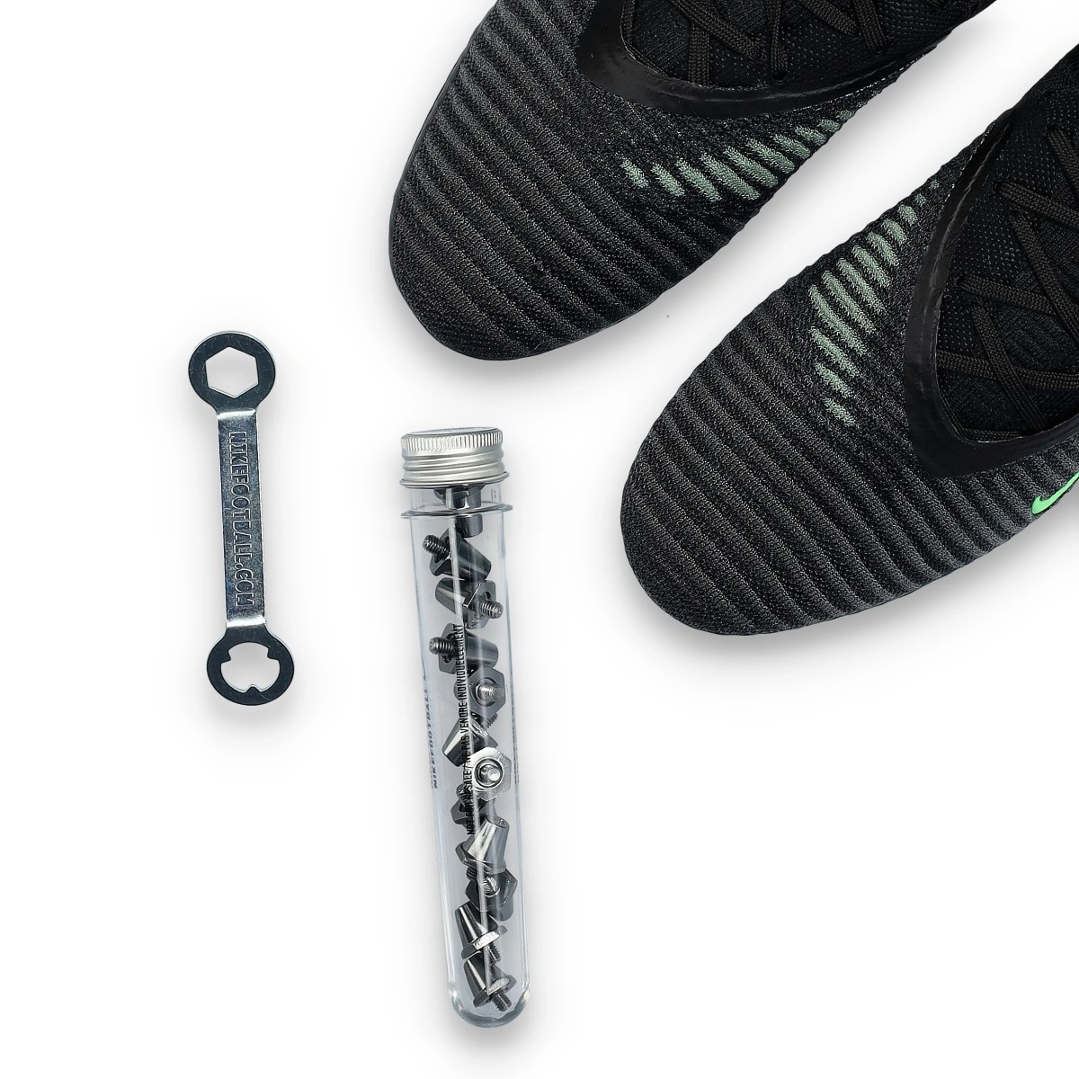 bota-nike-phantom-6-low-elite-sg-pro-black-illusion-green-black-10