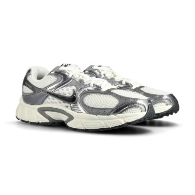 Baskets Nike V5 Rnr