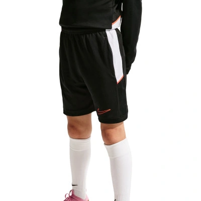 Short Academy 25 Niño