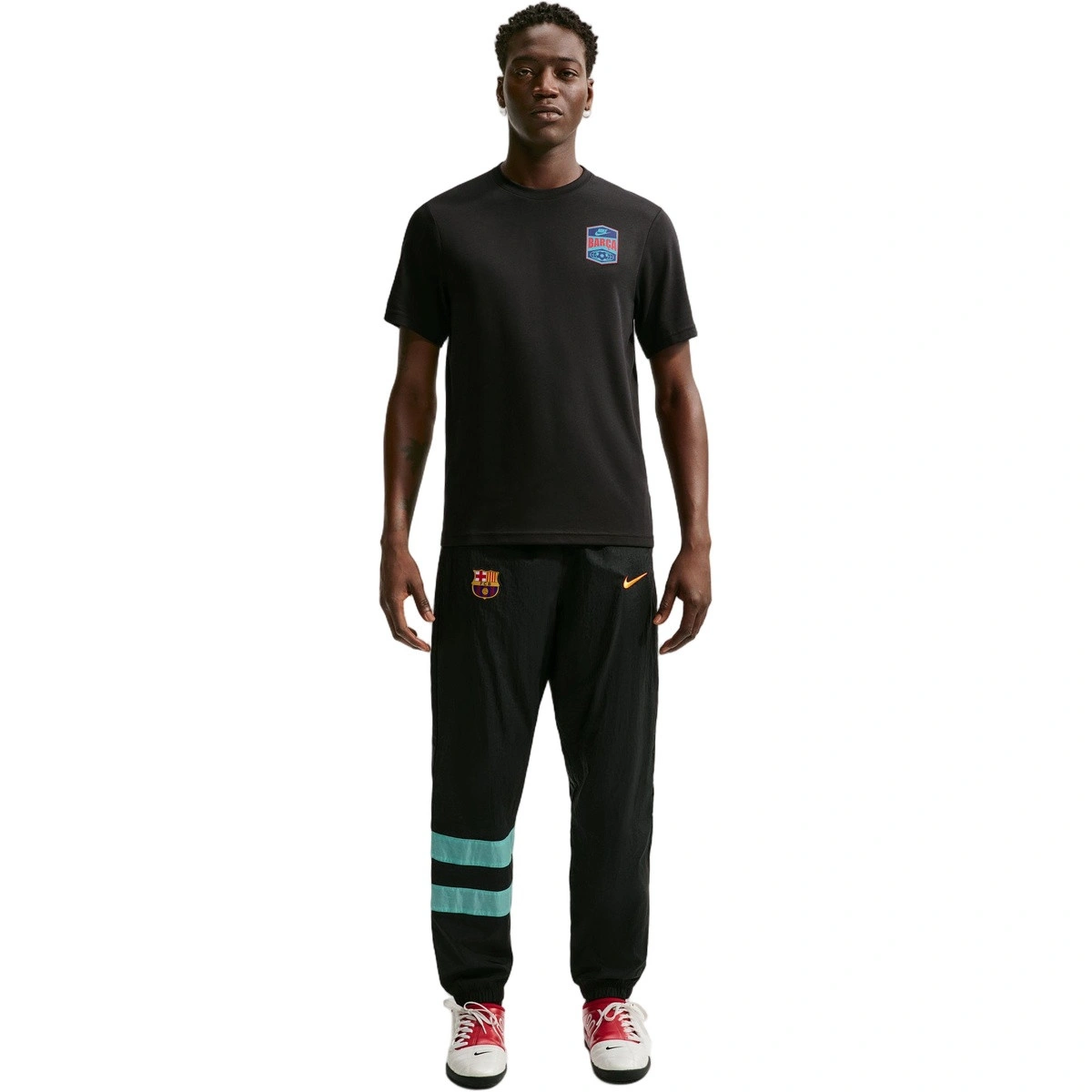 camiseta-nike-fc-barcelona-fanswear-2026-2027-black-black-dusty-cactus-university-gold-full-3