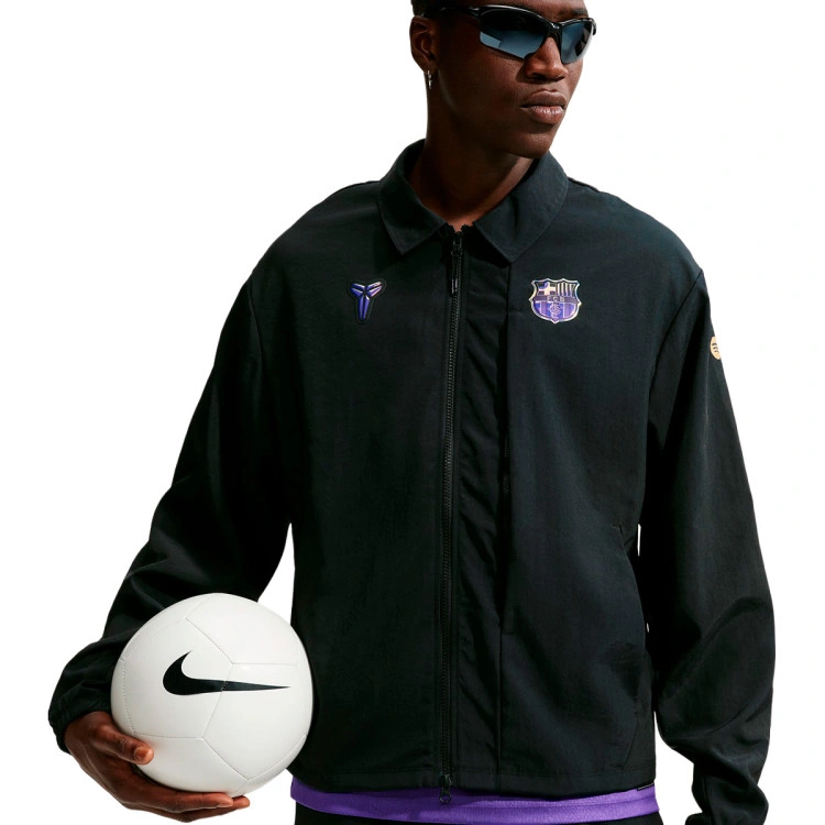 chaqueta-nike-fc-barcelona-fanswear-2026-2027-black-metallic-gold-no-sponsor-away-0