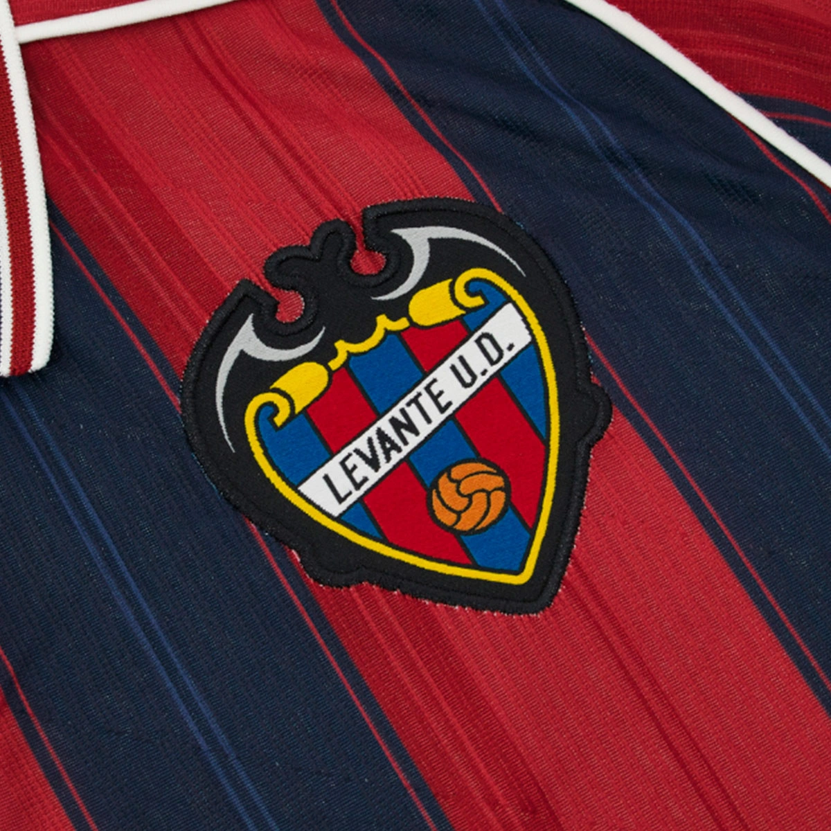 camiseta-macron-levante-primera-equipacion-2026-2027-rojo-3