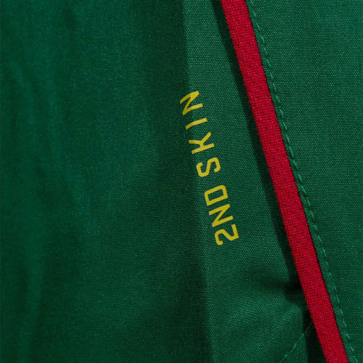 pantalon-corto-soka-sd-huesca-2-equipacion-2026-2027-green-flag-red-yellow-6