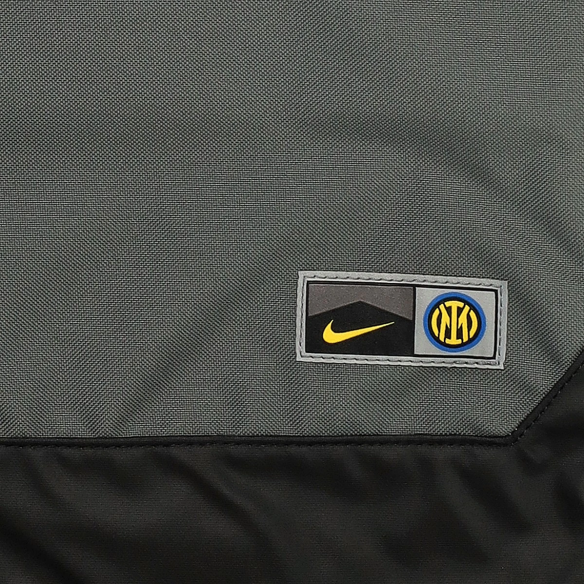 gymsack-nike-inter-milan-2026-2027-gris-3